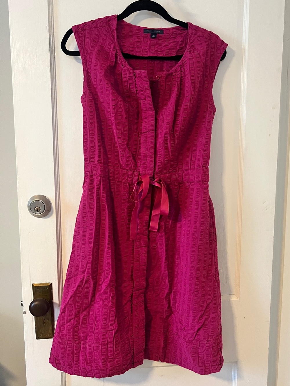 Tommy Hilfiger Fuchsia Seersucker Crinkle Button Front Dress Ribbon Tie Size SP